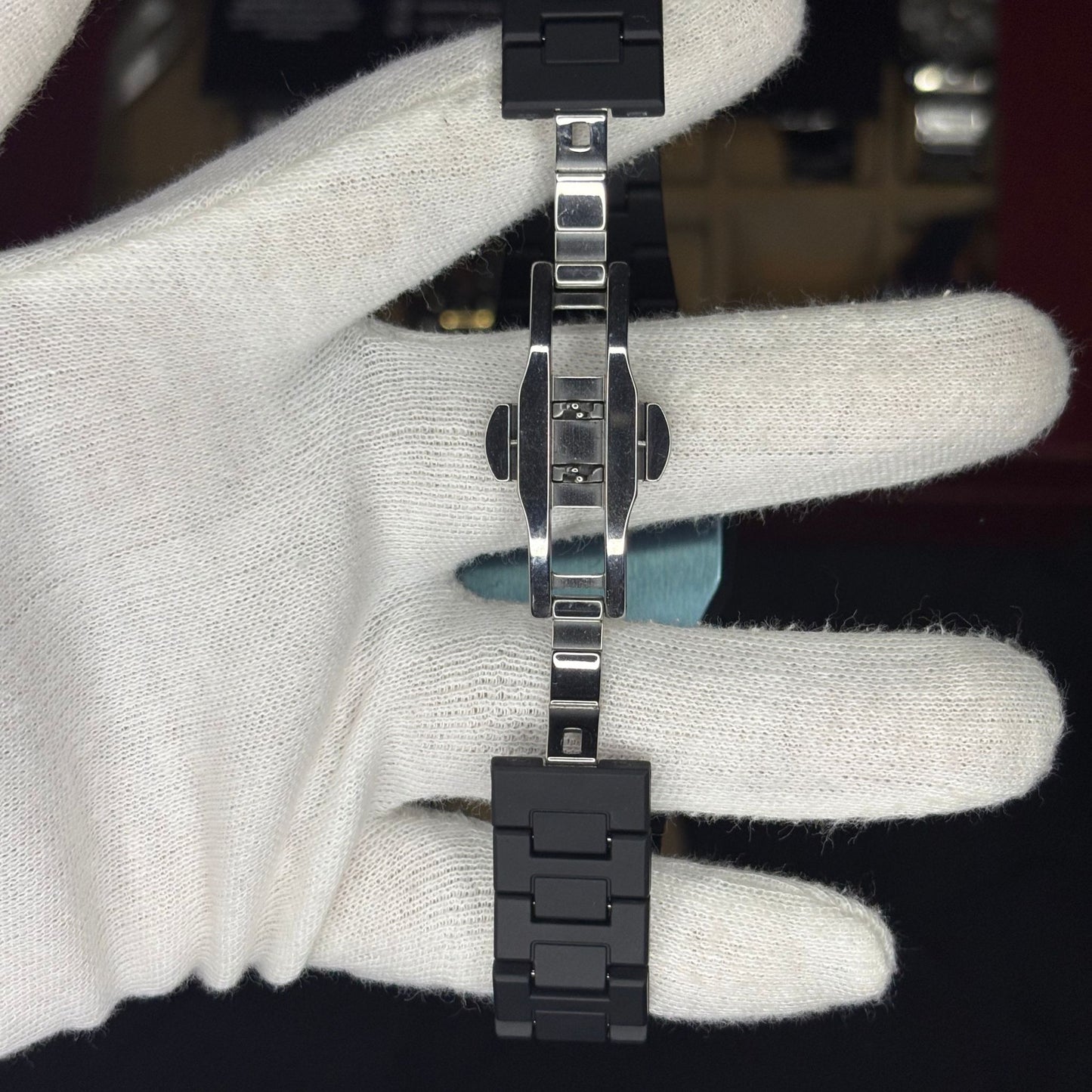 Arabic Aura Watch